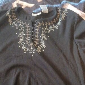 Embroidered Black Short Sleeve Top